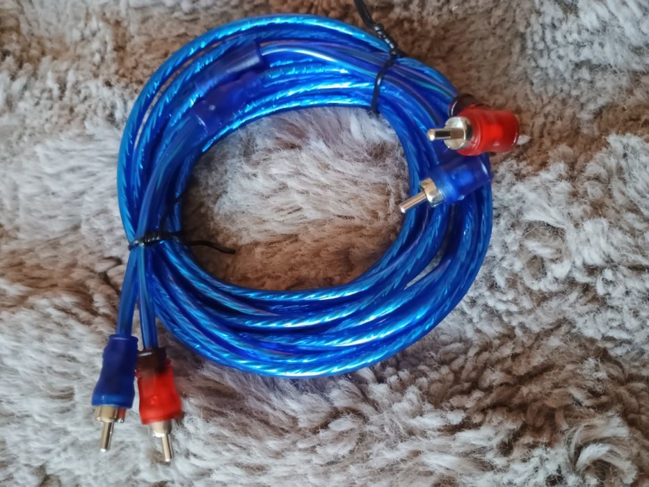Kabel 2x RCA (cinch) 4m do subwoofera
