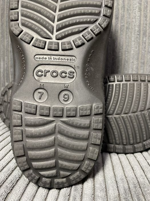 Оригинальные кроксы Crocs Classic Clog M7/W9 (Размер 39-40)