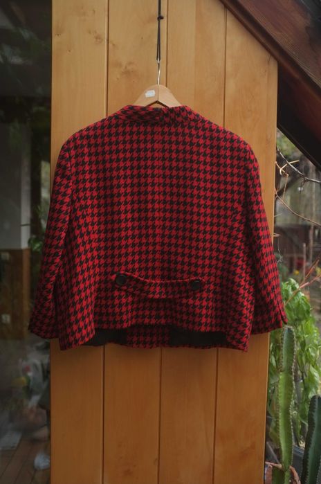 elegancki wełniany zimowy żakiet w czarno-czerwoną pepitkę retro wełna