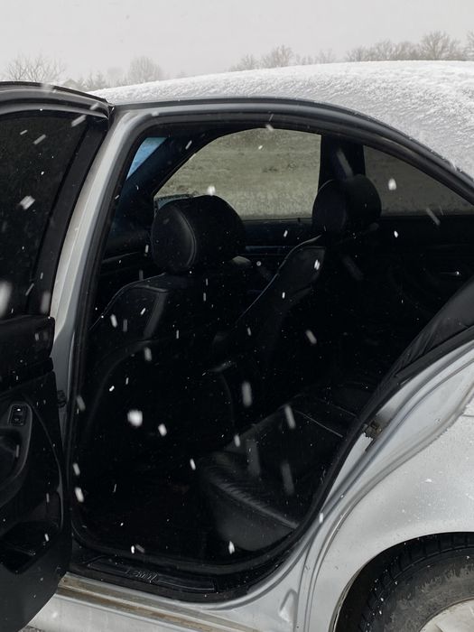 Продам е39 523І.