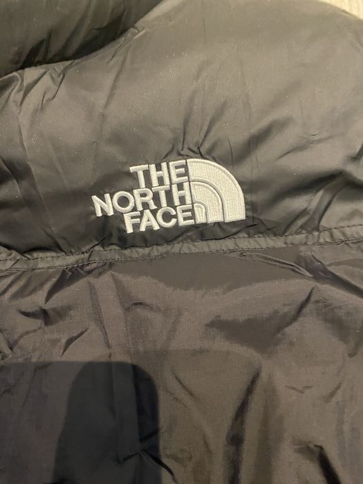 czarna kurtka the north face