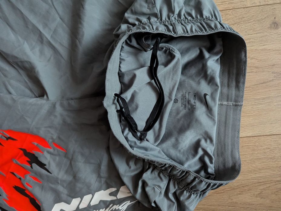 Шорти nike running