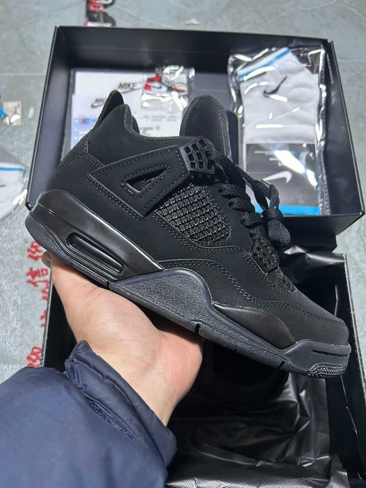 AJ4_Retro_Black_Cat 38