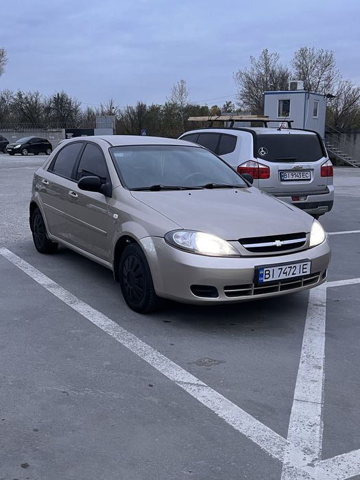 Продам авто Chevrolet Lacetti 1.6