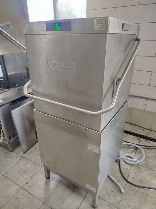 Купольна посудомийна машина Hobart