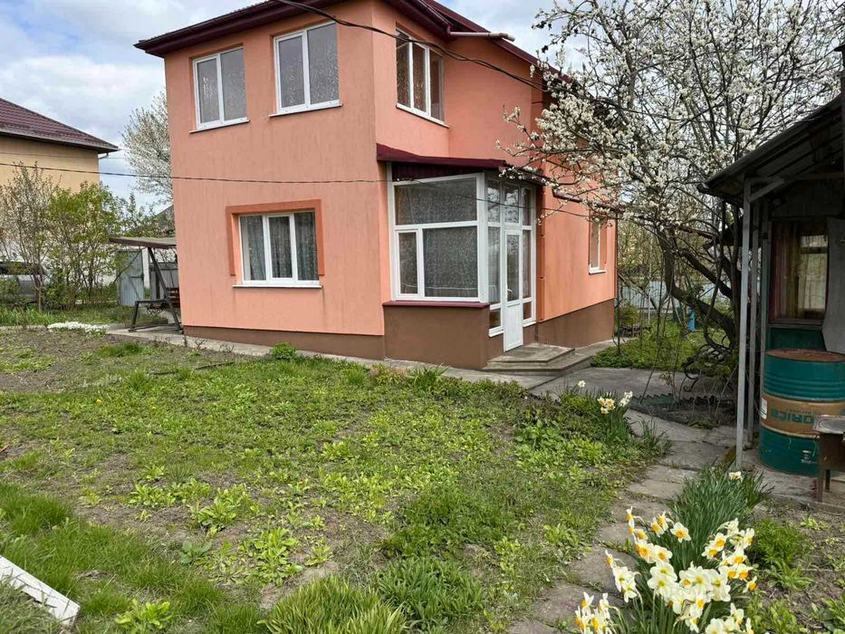 Продаж двоповерхового будинку в мкрн. Лезнево