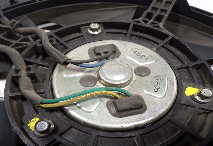 Eletroventilador Renault Koleos I Ref: 1713330014270 20110211