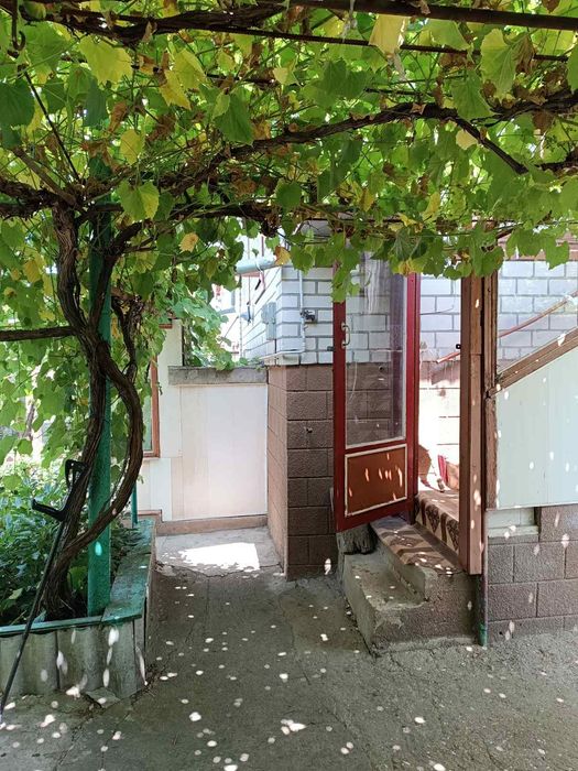 Продам будинок біля озера