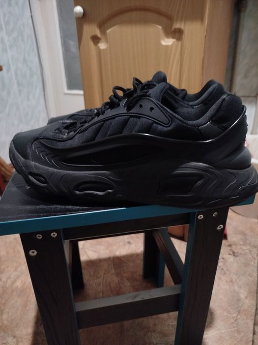 Продам  Adidas OZNOVA