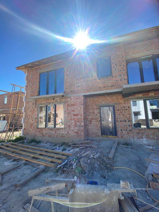 Продається дуплекс у Вовчинцях.