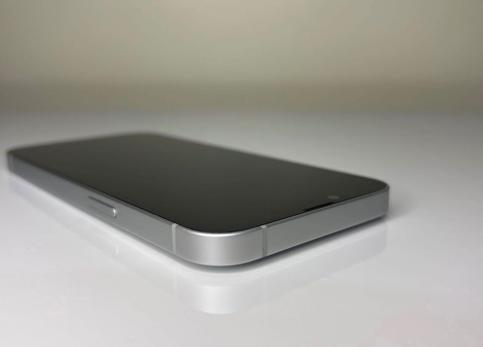 iPhone 16e com garantia Apple 97%-bateria