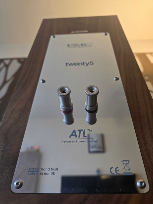 Głośniki PMC Twenty 5.22 - kolor Walnut