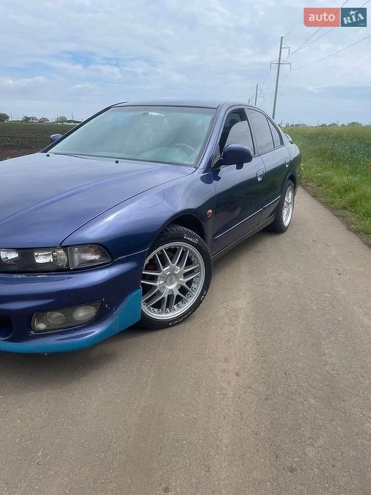 В продажу Mitsubishi Galand 1997 до рейсталінгу