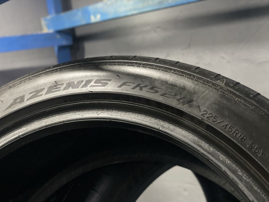 Продам пару літніх шин Falken 225/45 R18