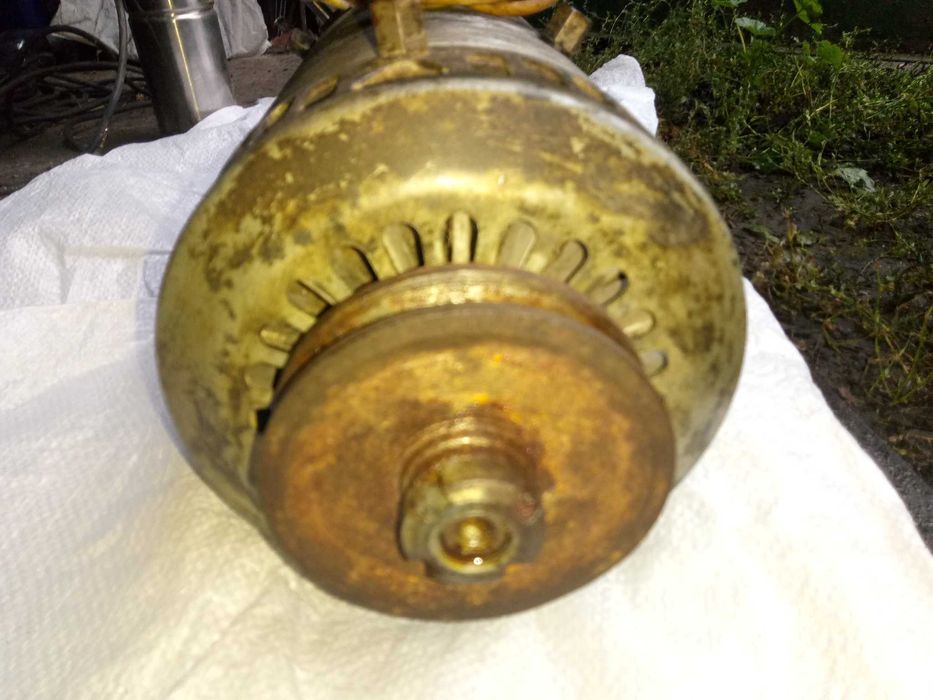 Генератор  Г-732В (28.5В /1.2кВт). Б/У （Белаз）