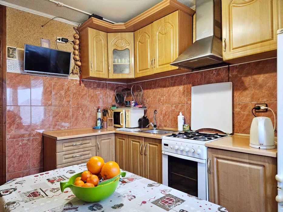 Продаж 3 кімнатної квартири, вулиця Медової Печери ( Пасічна), цегла