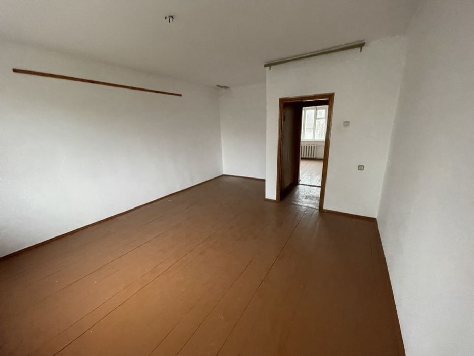 продаж будинку в Перлявці