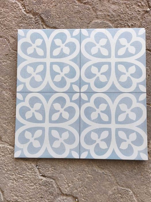 Cerâmico Azul e Branco 40x40 cm – Novo – 4€/peça