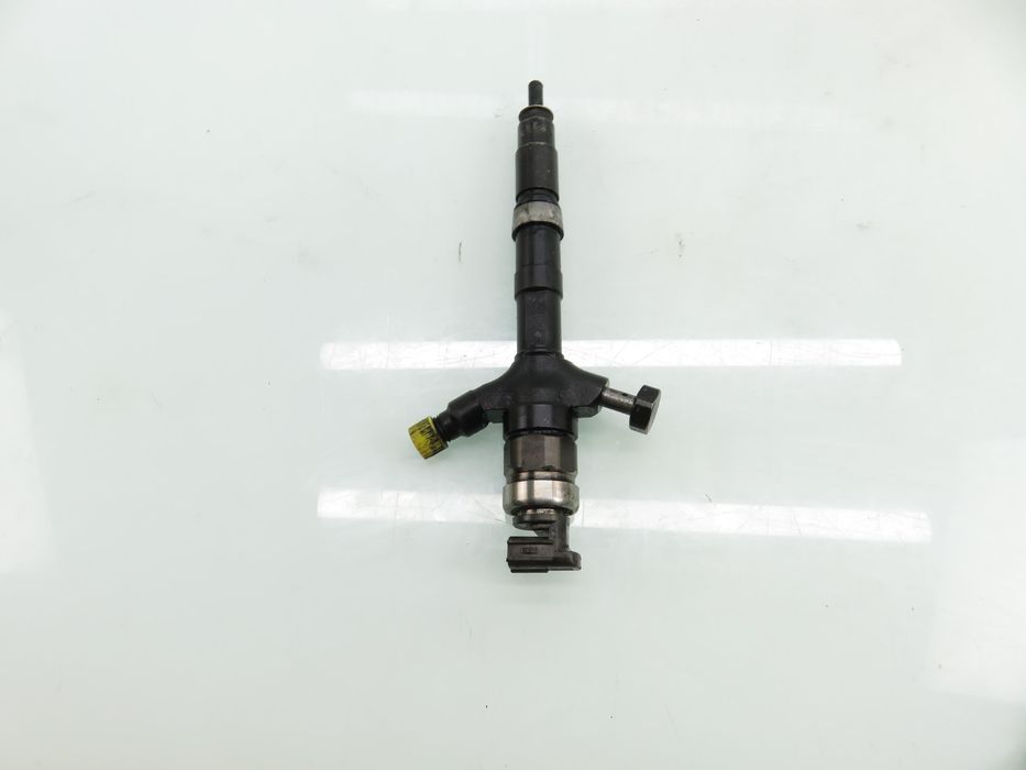 Wtryskiwacz Toyota Corolla Verso 2.0 D-4d - 236700g010