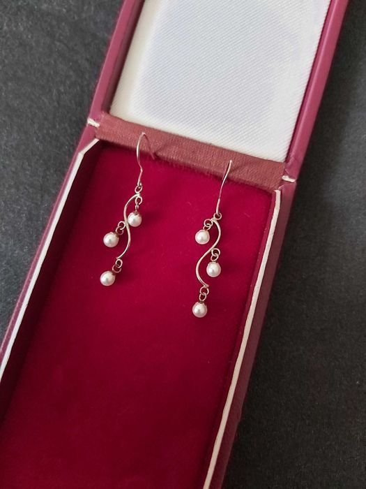 Komplet biżuterii perłowej kolczyki perełki bransoletka z pereł zestaw