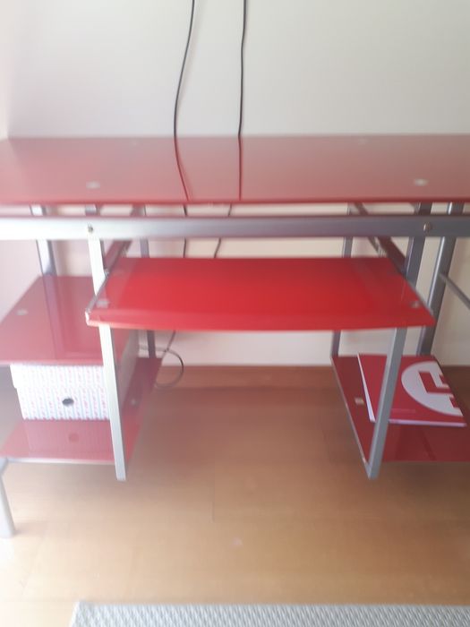 Vendo  secretária