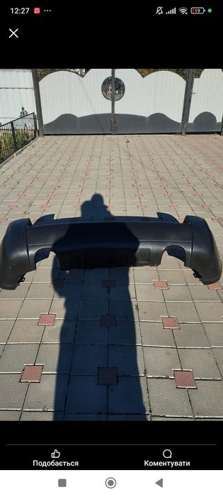 Продам бампер задній