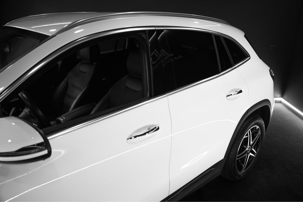 MERCEDES-BENZ EQA 250 AMG 55.000 KM Ano 2023