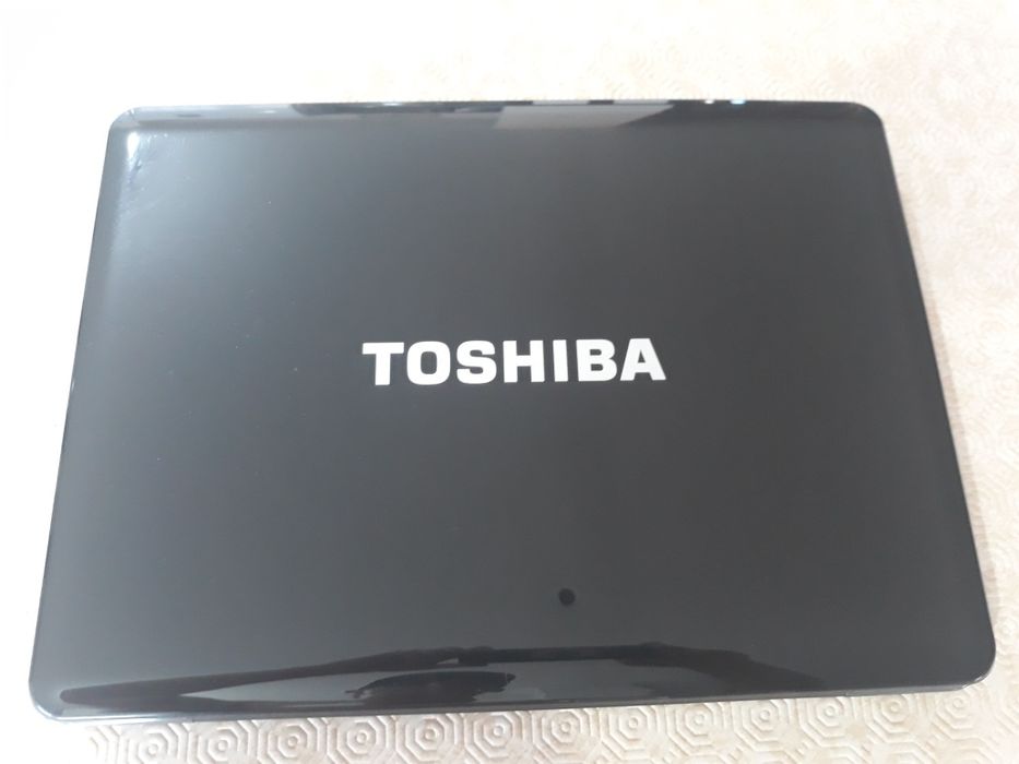 Computador portátil Toshiba Modelo PSAGCE 08201LPT