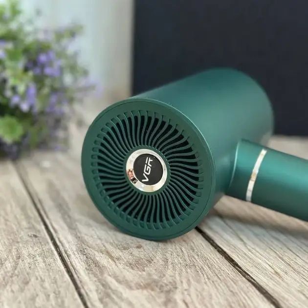 Фен для сушіння і укладання волосся