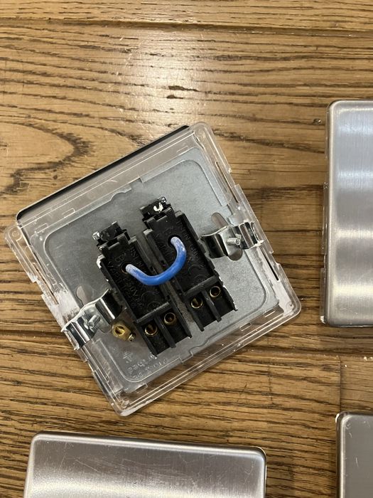 Włączniki świateł 17szt Govena Lightning loft