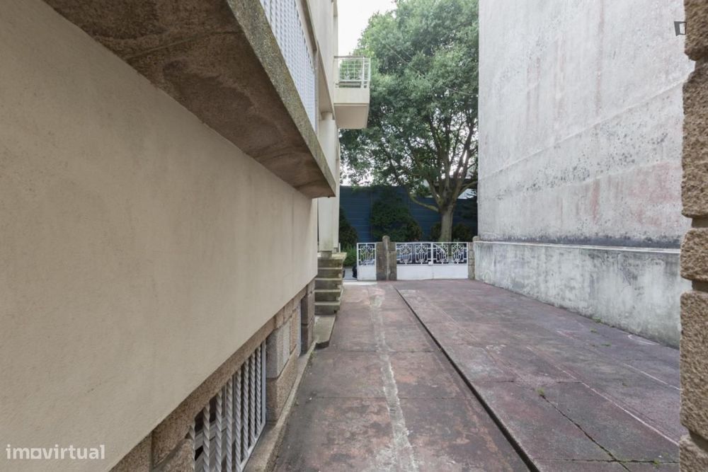 Quarto - localizado em Paranhos Porto