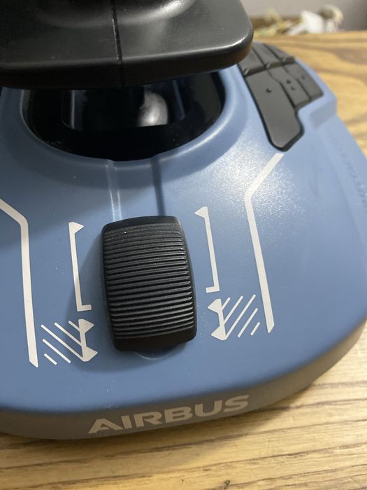 Joystick airbus thrusmaster
