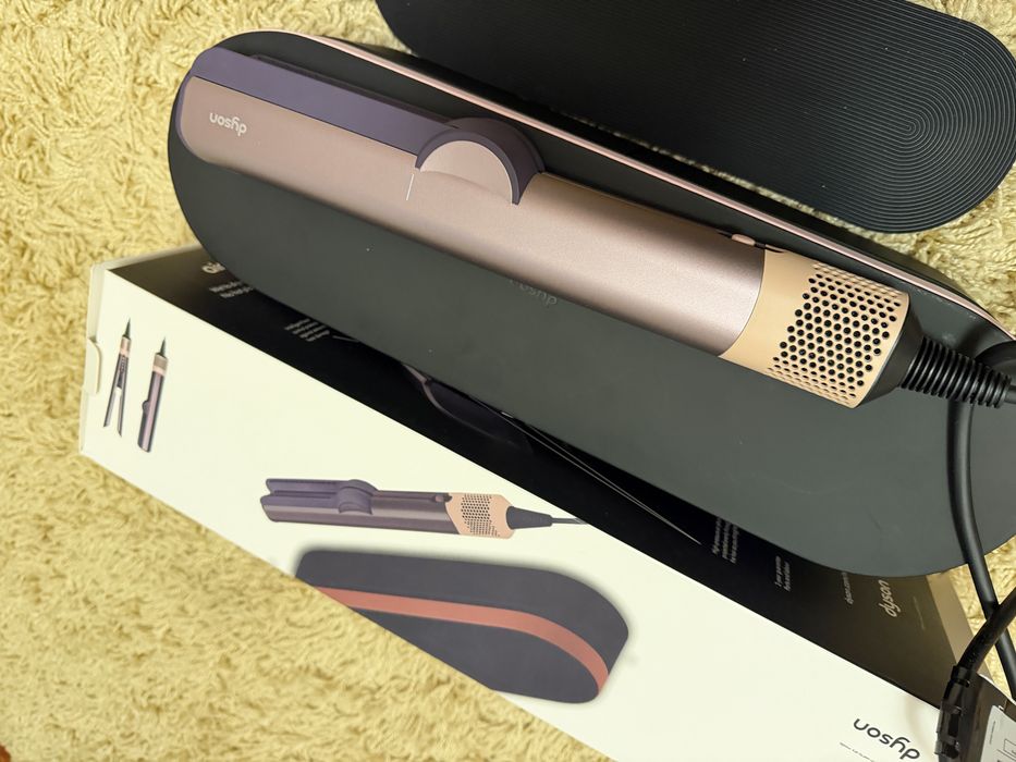 dyson airstrait лімітований колір