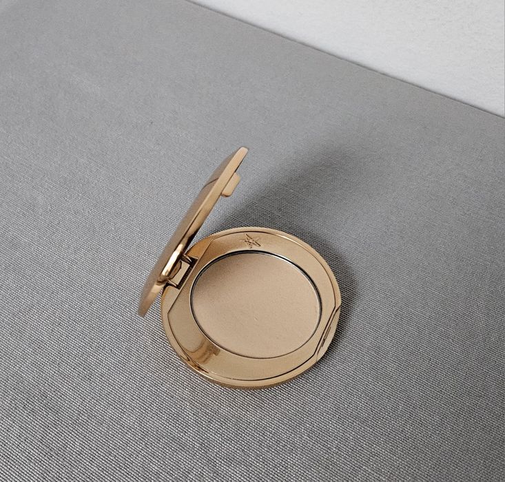 Mini puder Charlotte Tilbury Air Brush  Medium