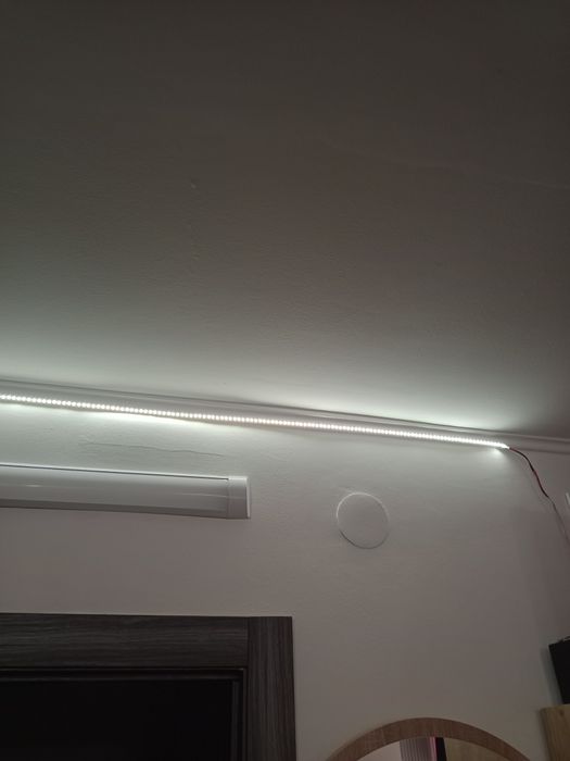 Светодиодная лента 2 м разом з акумулятором 800 грн