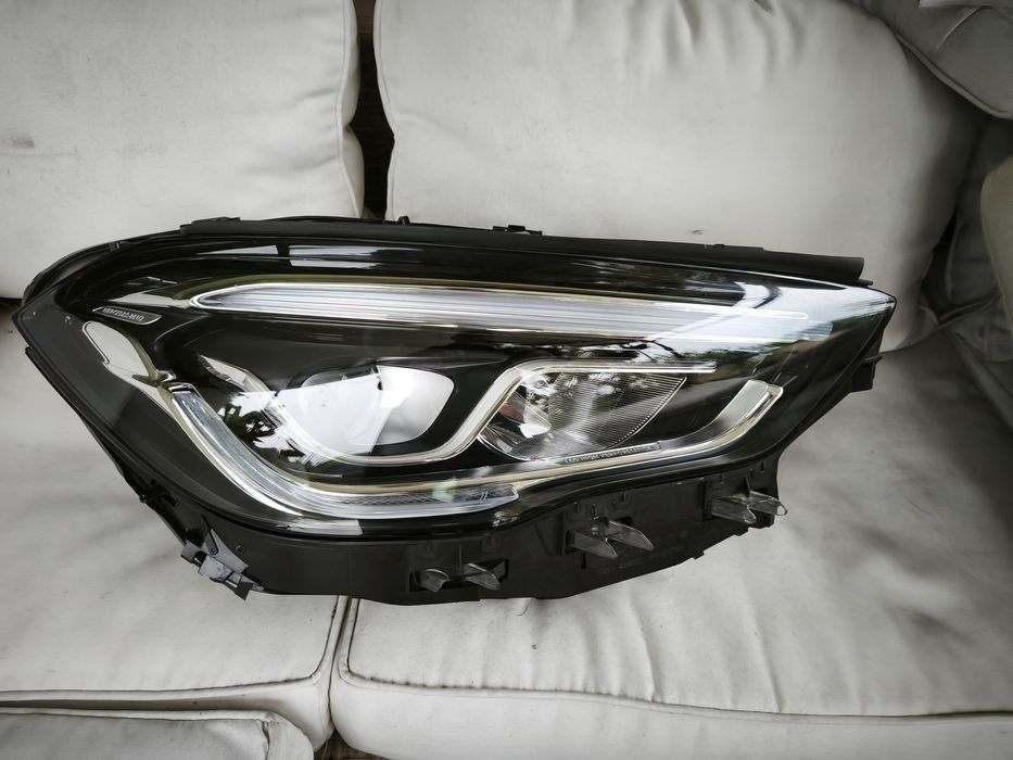 Farol direito full Led performance Mercedes GLA 247