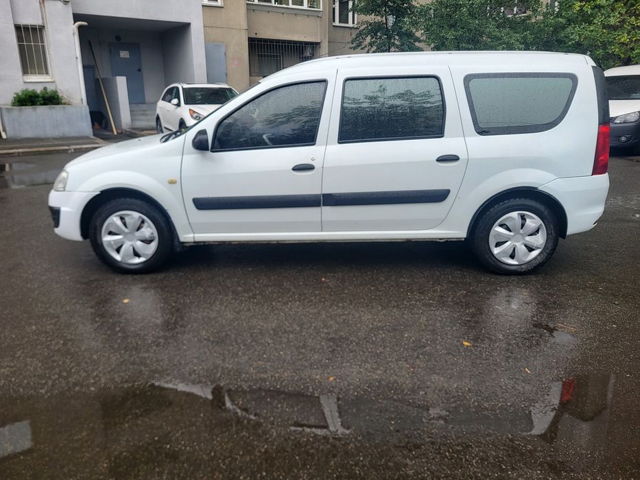 Lada Largus 2014 газ-бензин 1.6