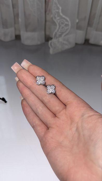Сережки Van Cleef & Arpels