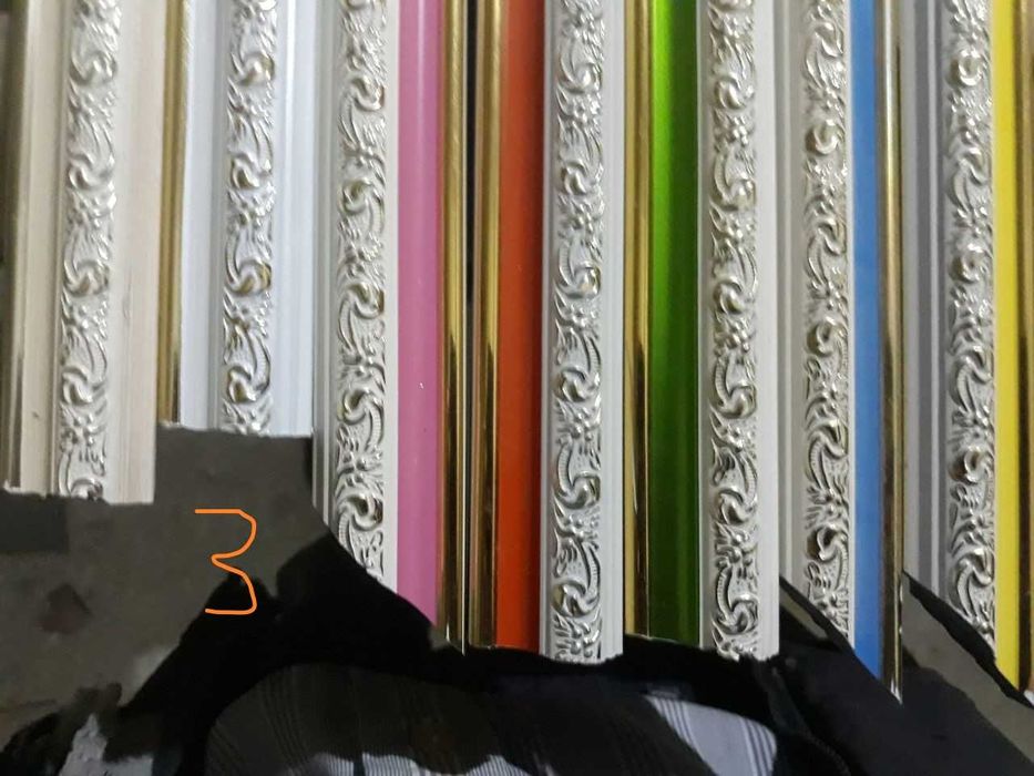 Продам пластиковий багет в рейках
