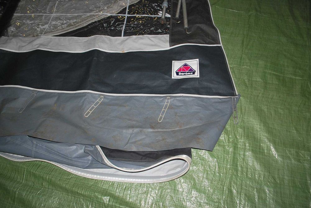 Przedsionek DOREMA 930-960 cm do przyczepy kempingowej