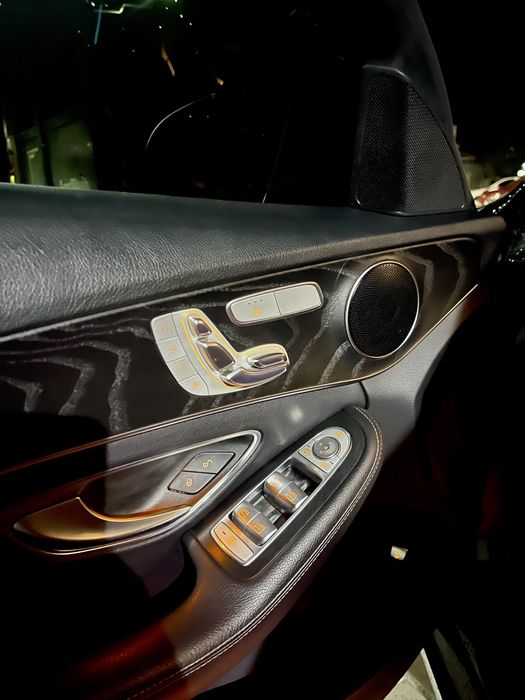 Продам Mersedes Benz C 300, 2016 р.в.  2 л. турбо задній привод