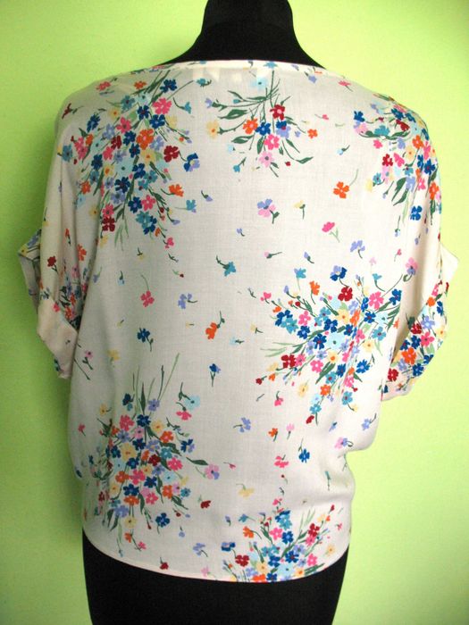 Bluzka - cienka - 40 L biust 108 cm