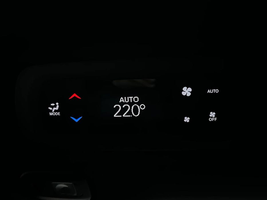 Chrysler Pacifica 2019 року, 3.6 гібрид, автомат, передній привід,233т