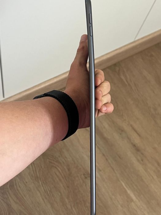 iPad Air 3 WiFi Only barely used