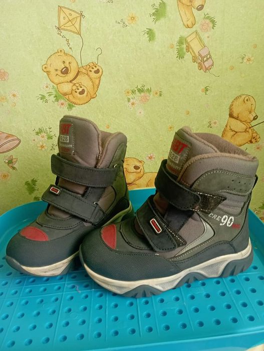 Продам зимние сапожки,ботинки для мальчика 27,28р