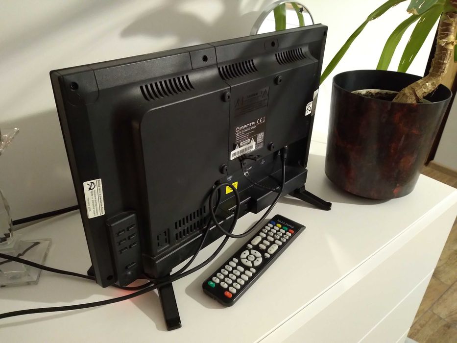 Telewizor Manta 19 cale DVBT2 HEVC bez USB antena ZK AŚ , TIR wysyłka