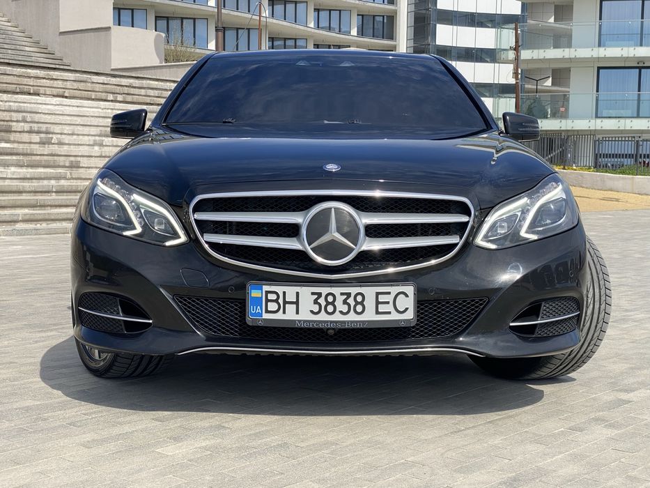 Продаєтся автомобіль Mersedes Benz E300 Hybrid W212 2013г в