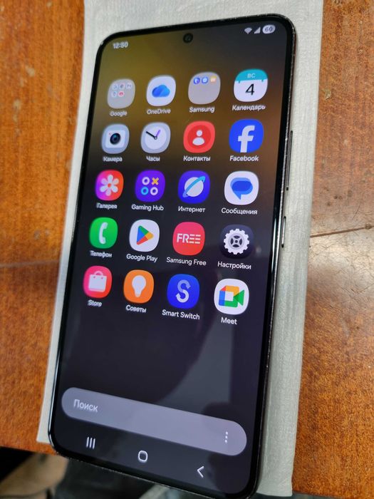 Samsung Galaxy S22 8/128GB SM-S901U Snapdragon 5G esim