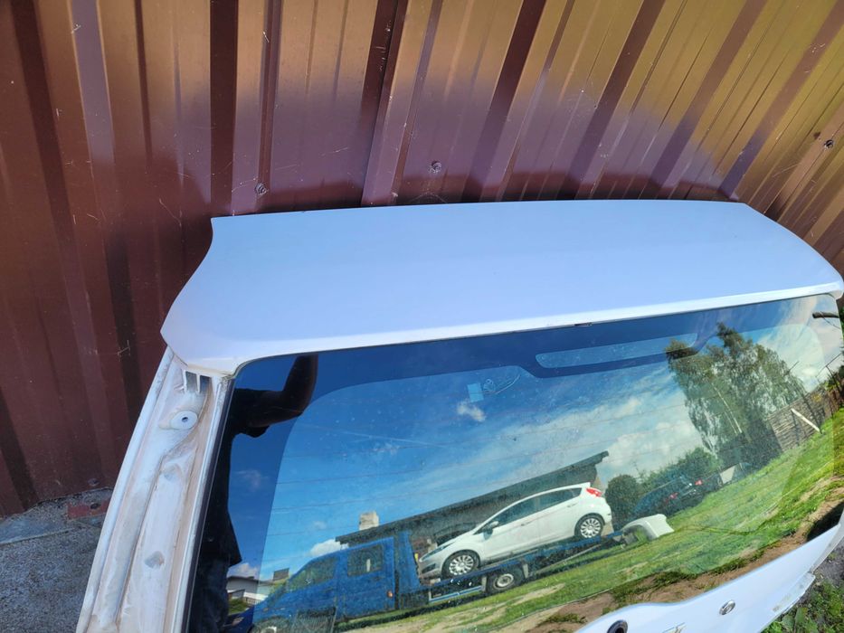 Klapa bagażnika tylna tył VOLVO V70 III 3 614-46