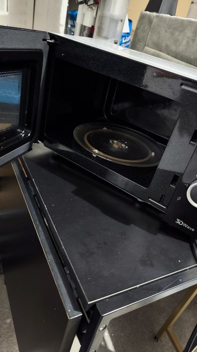 Microondas cecotec 20L (como novo)